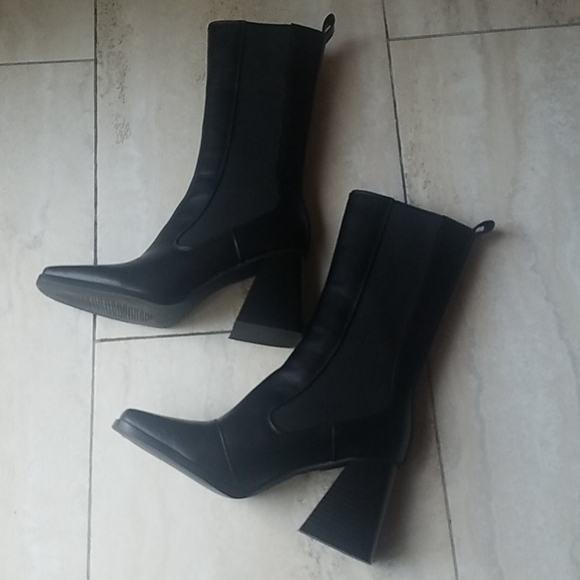 Ladies boots - Picture 3 of 4